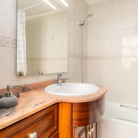 Cas Padrins 캔 피카폴트